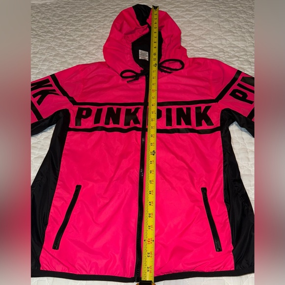 🩷VS PINK LIMITED EDITION ANORAK HOODIE🩷 - Picture 6 of 12
